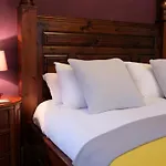 Rowrah Hall 4*